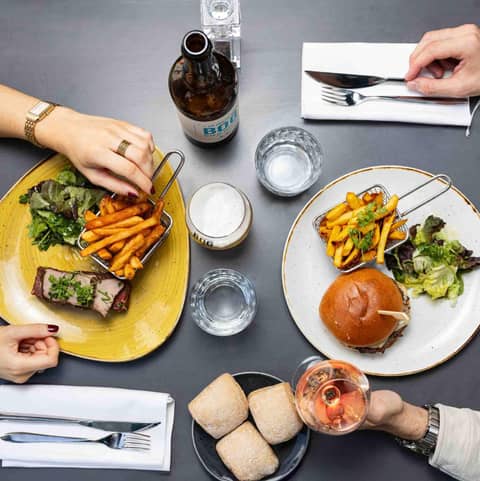 Novotel Lyon Gerland — dining
