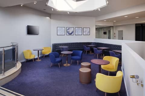 DoubleTree by Hilton Manchester Airport — photo 2