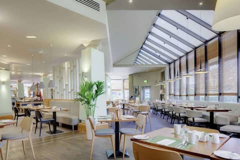 DoubleTree by Hilton Manchester Airport — photo 6