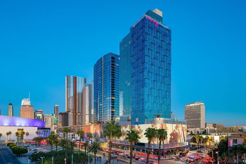 Moxy Downtown Los Angeles — building