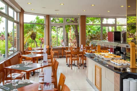 SOL by Meliá Arona Tenerife — dining