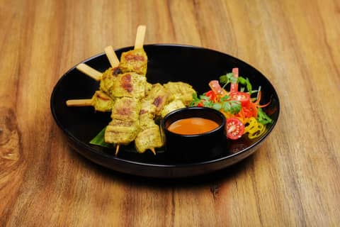 Lemon Tree Premier Delhi Airport — dining