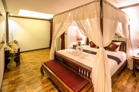 Tanawan Phuket Hotel — hotel room