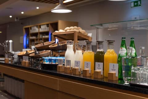 Holiday Inn Express Lisbon Airport by IHG — photo 7