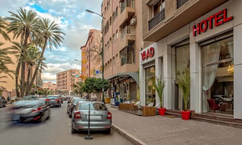 Yaad City Hotel — building