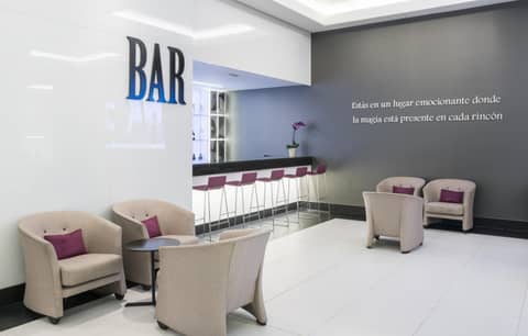 Ilunion Suites Madrid — lounge