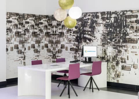 Ilunion Suites Madrid — recepcion & lobby