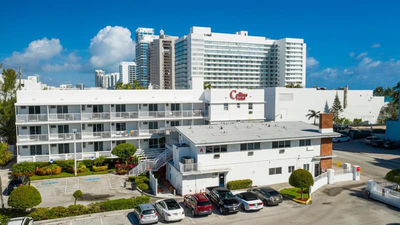 Collins Hotel — building