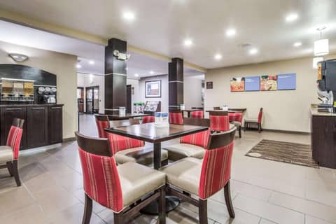 Comfort Inn & Suites Love Field-Dallas Market Center — photo 8