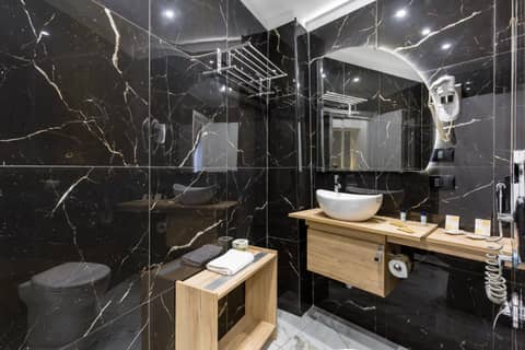 Hotel Sant'Angelo Palace — bathroom