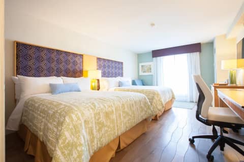 Best Western Premier Toronto Airport Carlingview Hotel — photo 4