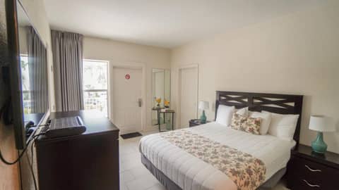 Soleado Hotel — hotel room