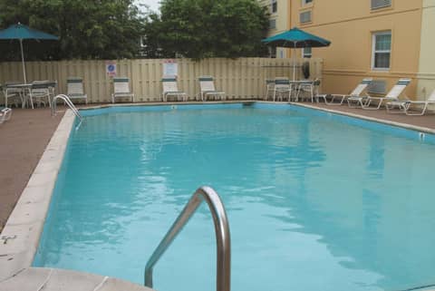 Baymont by Wyndham Indianapolis Airport Lynhurst — recepcion & lobby