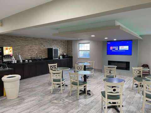 Baymont by Wyndham Indianapolis Airport Lynhurst — photo 9