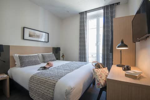 Saint Gothard Nice — hotel room
