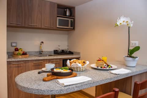 Estelar Apartamentos Bellavista — kitchen