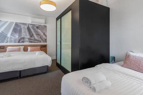 Criterion Hotel Sydney — hotel room