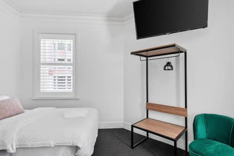 Criterion Hotel Sydney — hotel room