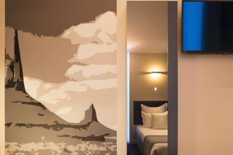 Hôtel Brésil Opéra SPA — hotel room