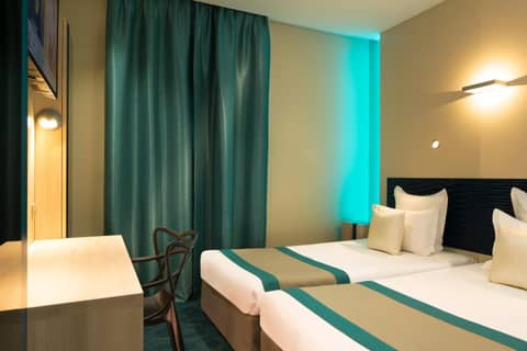 Hôtel Brésil Opéra SPA — hotel room