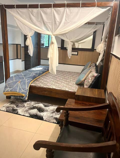 House Of Comfort Delhi — hotel room
