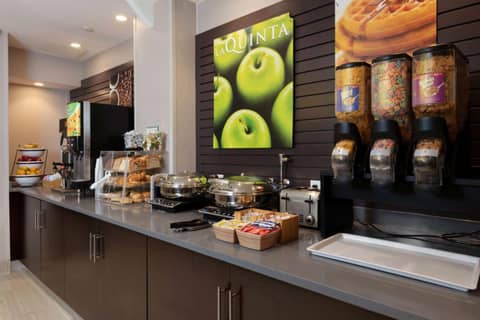 La Quinta by Wyndham New York City Central Park — photo 8
