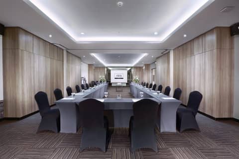 Hotel Neo Malioboro by ASTON — photo 2