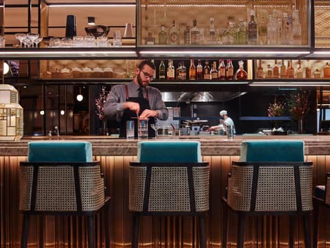 Four Seasons Hotel Sydney — dining