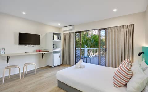Red Star Palm Beach — hotel room