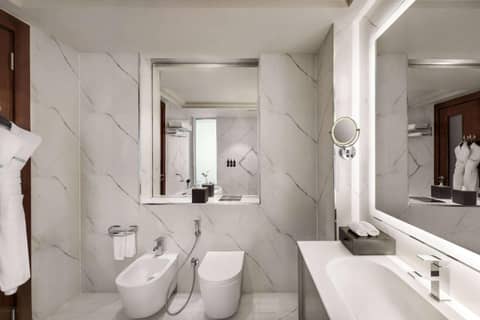 Wyndham Grand Doha West Bay Beach — photo 8