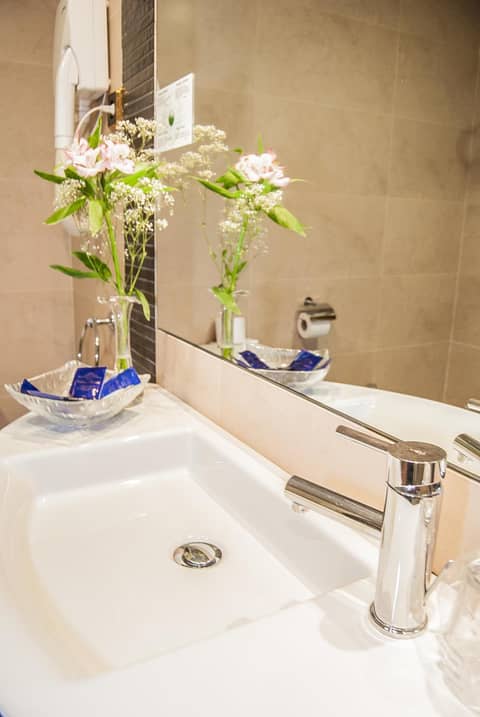 Ana María — bathroom