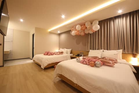 Hotel Prima Busan — hotel room