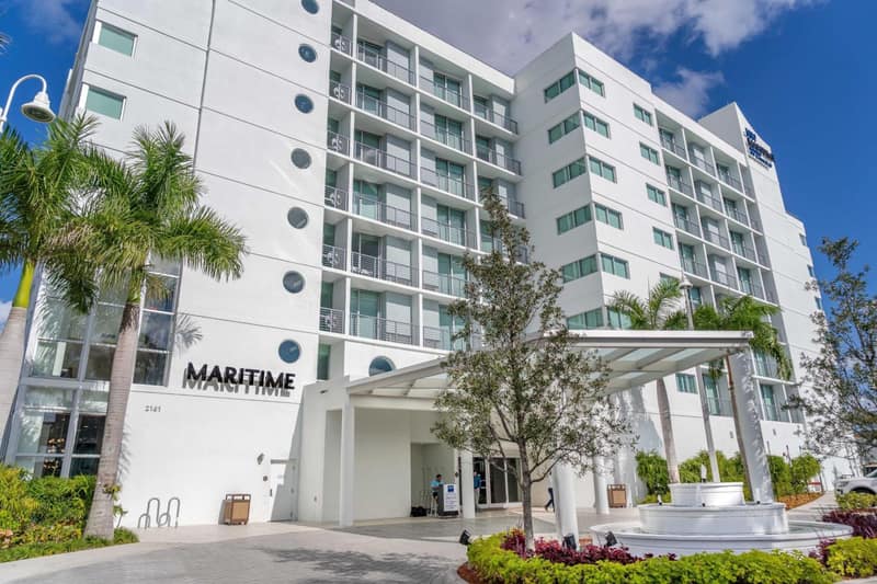 Maritime Hotel Fort Lauderdale Airport & Cruiseport — building