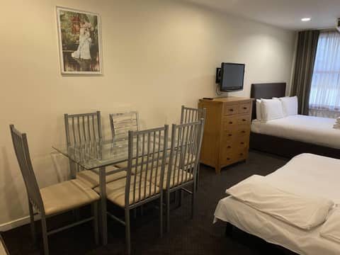 Grand Plaza Serviced Apartments — hotel room