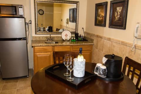 Missouri Athletic Club — kitchen