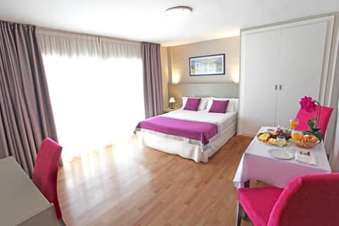 Hotel El Faro Marbella — hotel room
