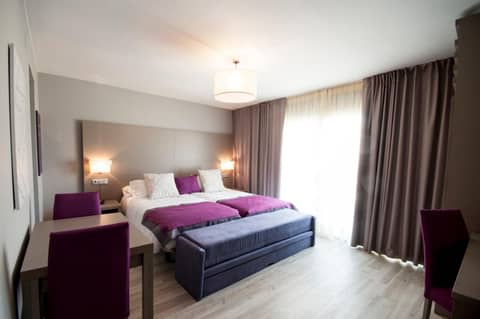 Hotel El Faro Marbella — hotel room