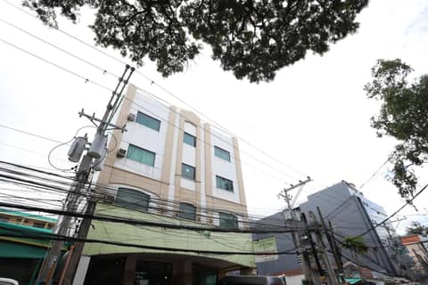 OYO 210 Apple Tree Suites — photo 6
