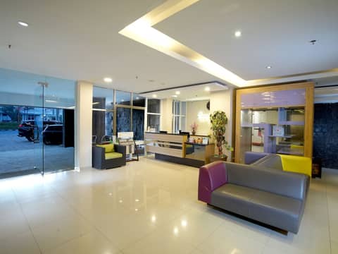 Top Malioboro Hotel — recepcion & lobby