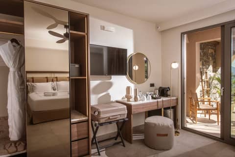 Enorme Infinity Elounda - Adults Only — hotel room