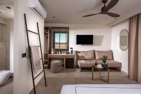 Enorme Infinity Elounda - Adults Only — hotel room