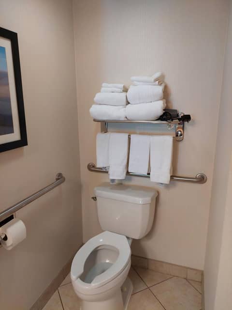 Comfort Suites Beachfront — photo 8