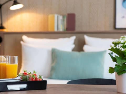 Novotel Suites Nice Airport — hotel room