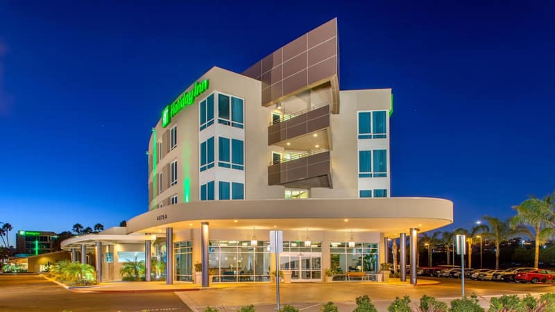 DoubleTree by Hilton San Diego Bayside — building