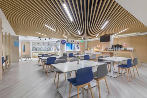 Holiday Inn Express Shanghai Gubei by IHG — photo 4