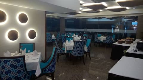 Hotel Seven Hills Tower — dining