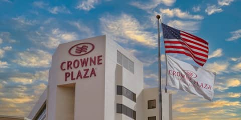 Crowne Plaza Virginia Beach Town Center by IHG — photo 4