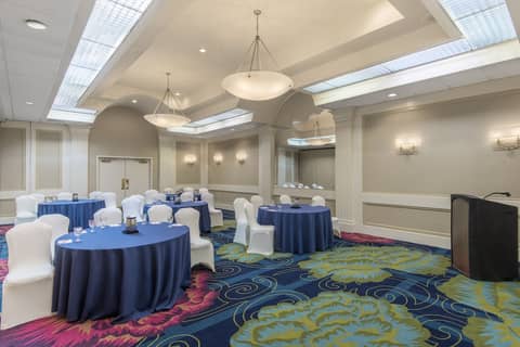 Crowne Plaza Virginia Beach Town Center by IHG — photo 9
