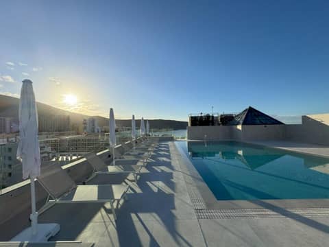 Hotel Reveron Plaza — roof