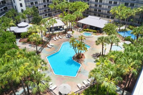 Staybridge Suites Orlando Royale Parc Suites by IHG — recepcion & lobby